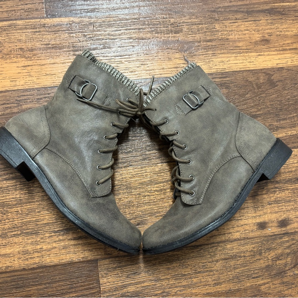 Shoe Dazzle Taupe Lace-Up Boots